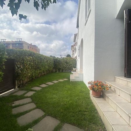 R17 Casa Merce Rodoreda Calafell Luaran gambar