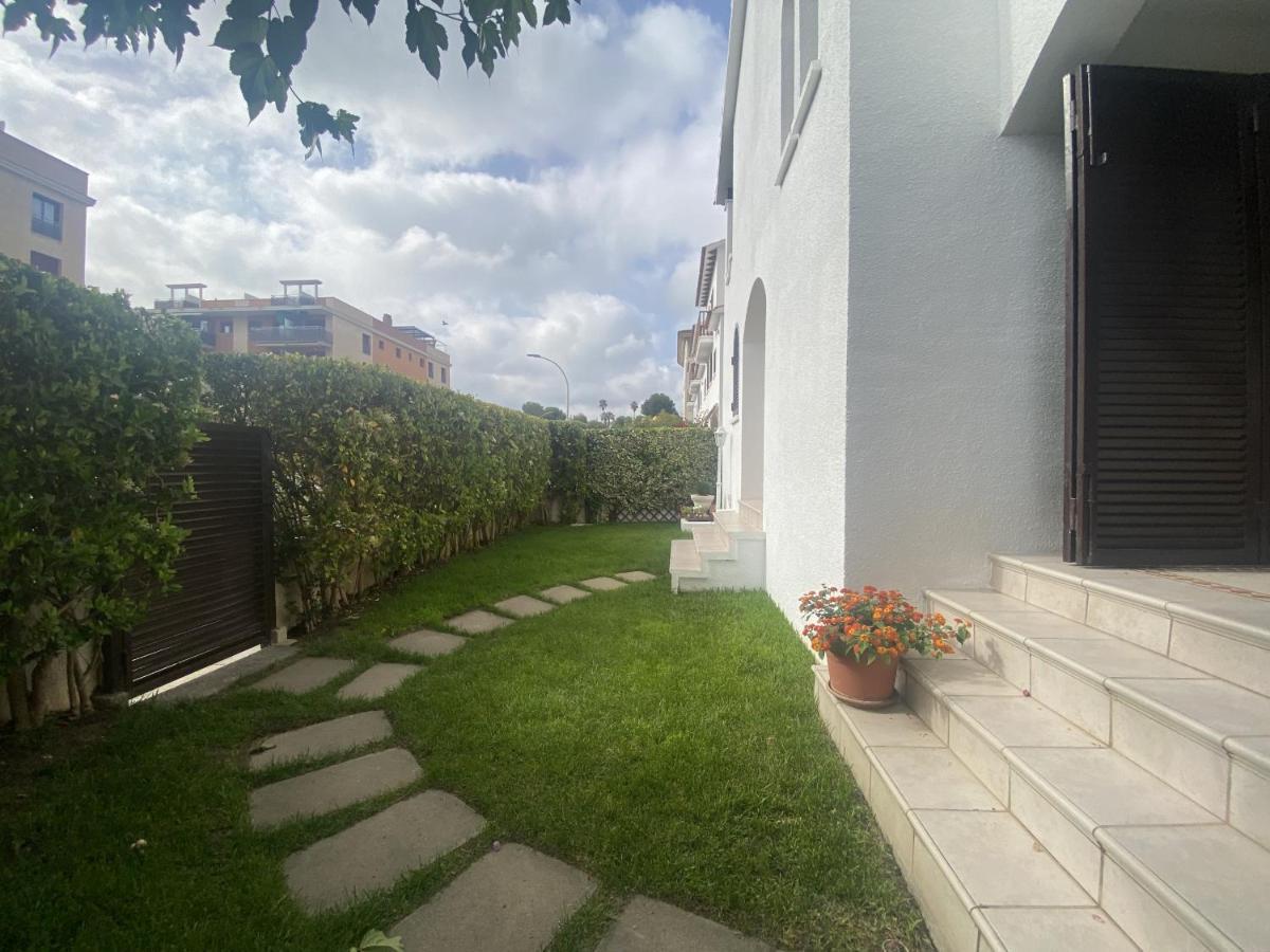 R17 Casa Merce Rodoreda Calafell Luaran gambar