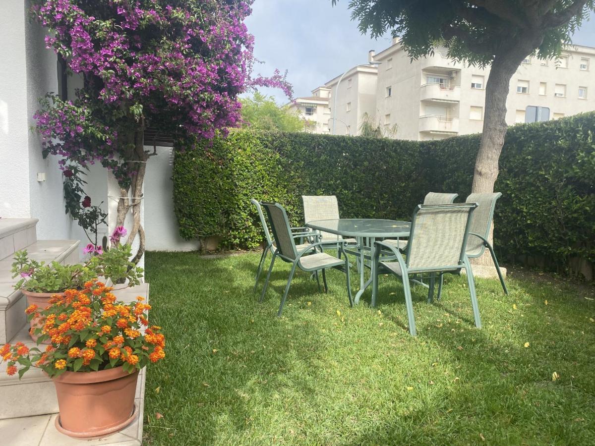 R17 Casa Merce Rodoreda Calafell Luaran gambar
