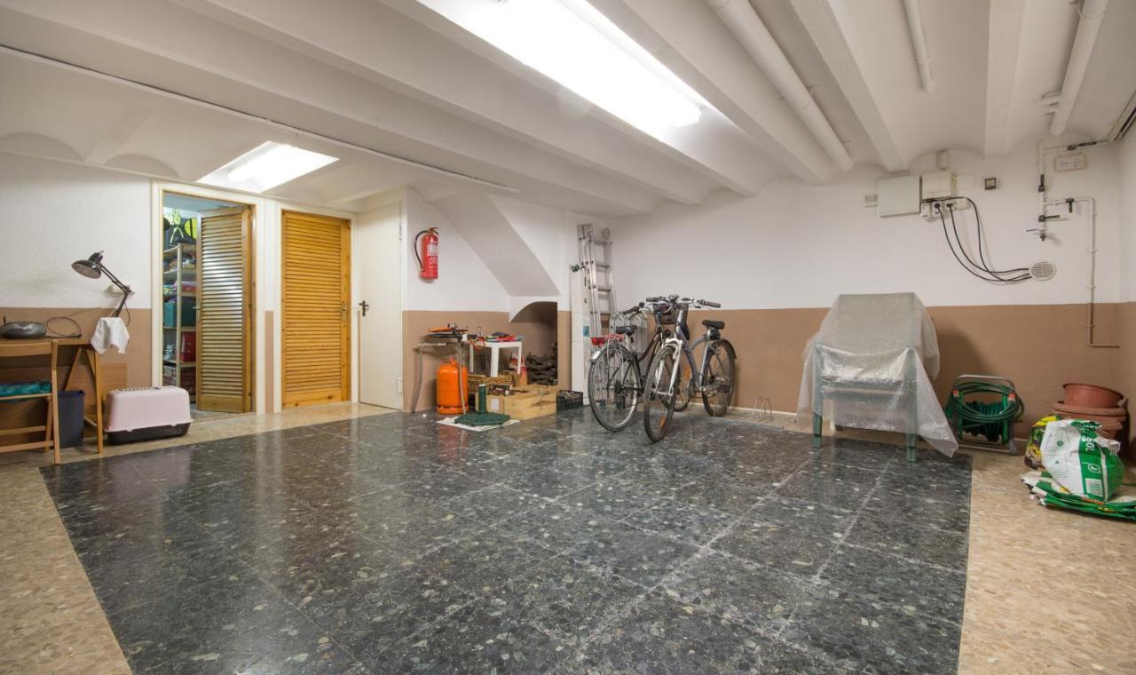 R17 Casa Merce Rodoreda Calafell Luaran gambar