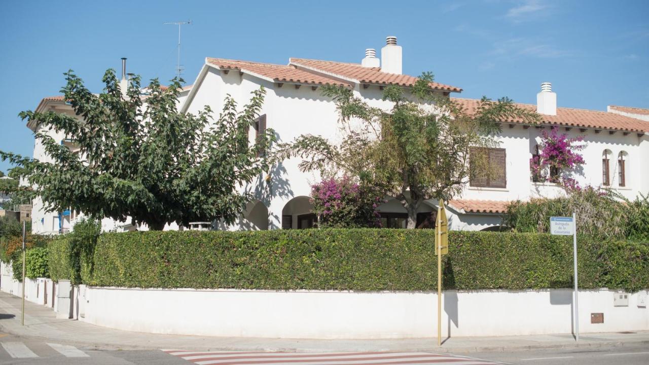 R17 Casa Merce Rodoreda Calafell Luaran gambar